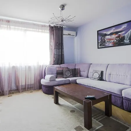 On Surganova 88 Apartment *